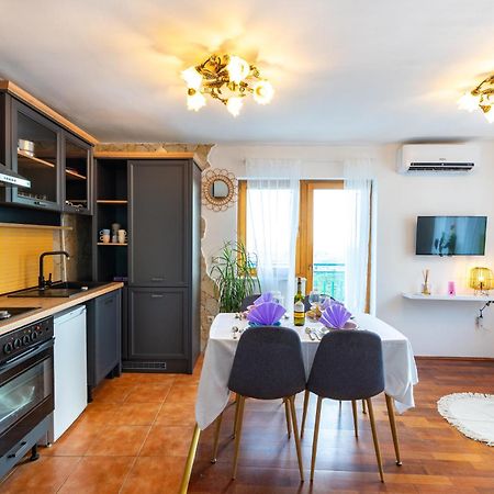Willa Olive Garden House In Zrnovnica With A View & Bbq Zewnętrze zdjęcie